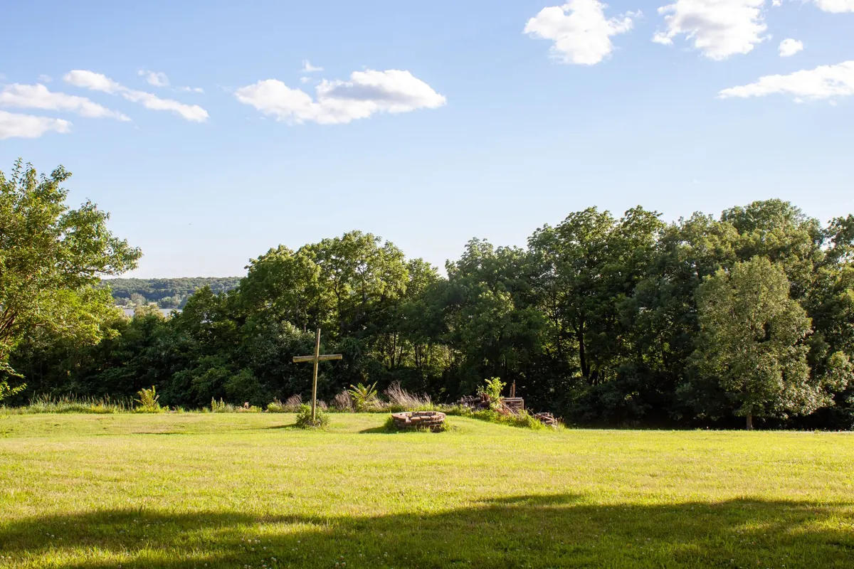 What Is a Green Burial? Eco-Friendly Options, Costs, and Cemetery Rules